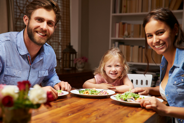 Dinnertime Difficulties :: Benefits of Having a Later Mealtime | Columbia SC Moms Blog